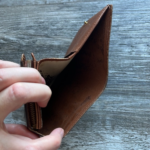 Louis Vuitton LV Wallet - Picture 5 of 13